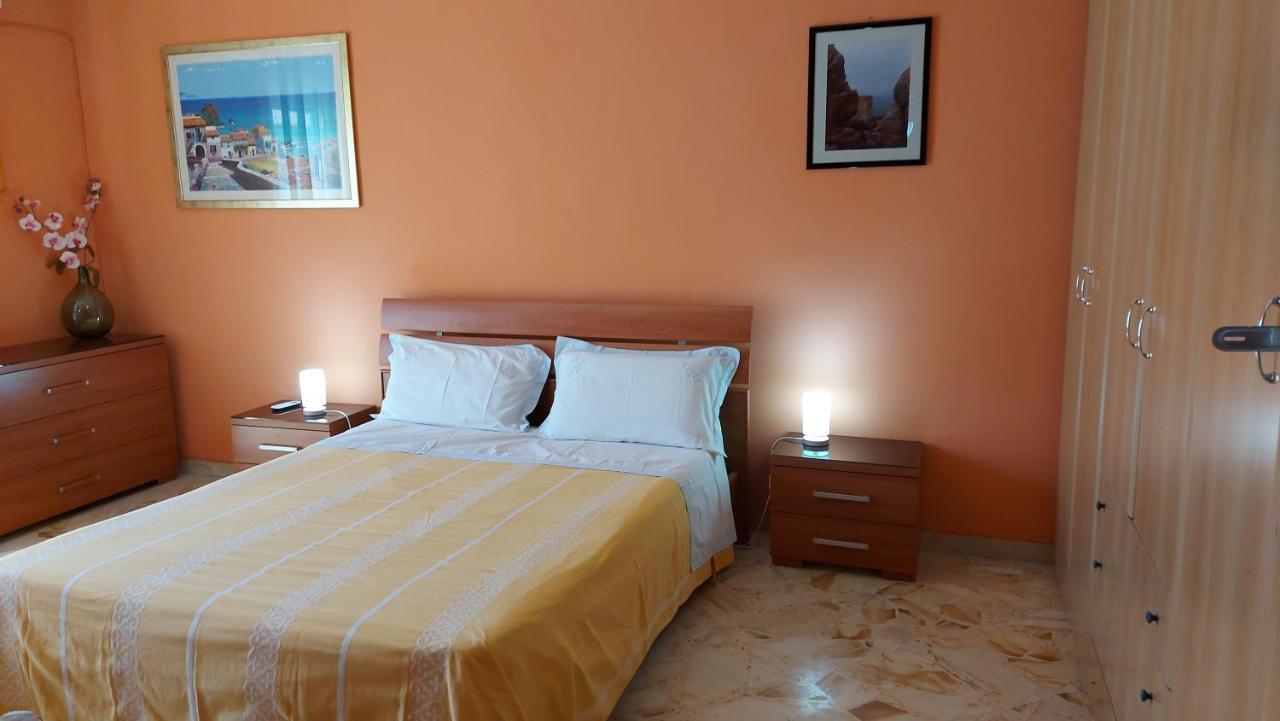 Casa Floridea -Mediterranea Sicilia Apt Cefalù Eksteriør billede