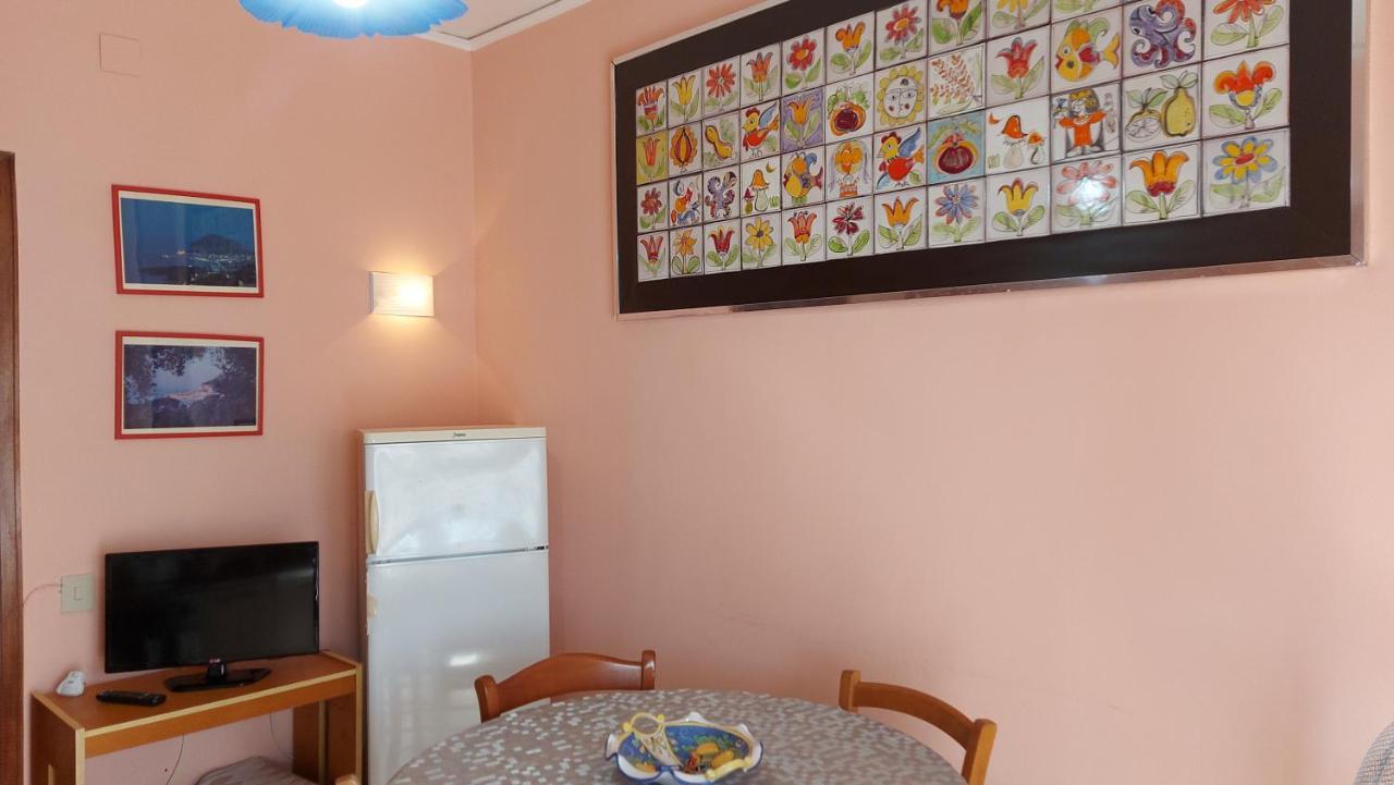 Casa Floridea -Mediterranea Sicilia Apt Cefalù Eksteriør billede