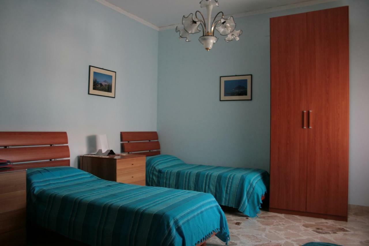 Casa Floridea -Mediterranea Sicilia Apt Cefalù Eksteriør billede